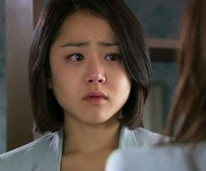 Nắm được bí mật quá khứ của chị dâu tương lai mà em vẫn bị chị ta "chơi" cho một vố đau điếng
