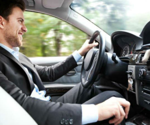 Điều gì xảy ra với cơ thể khi bạn lái xe hơn 2 giờ mỗi ngày?