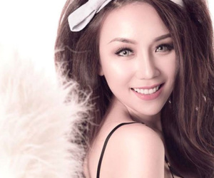 Những bạn gái 9X xinh đẹp của người nổi tiếng