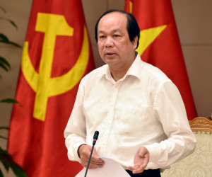 Tiền cất trong kho, công trình đói vốn