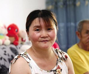 Con dâu nhất quyết mang theo bố chồng đau ốm khi tái hôn