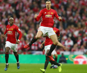 Mourinho ám chỉ việc Zlatan Ibrahimovic sẽ trở lại M.U