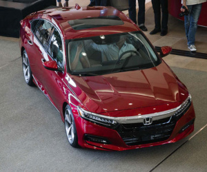 Ngắm vẻ đẹp của Honda Accord 2018 qua những hình ảnh "bằng xương, bằng thịt"