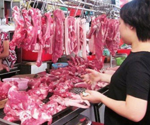Thịt lợn tăng gấp đôi, rau quả lên giá mạnh