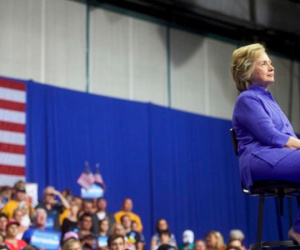 ​Bà Hillary sẽ nói thật điều gì trong sách sắp xuất bản?