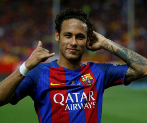 Neymar đồng ý đến PSG: Lương 576.000 euro/tuần, Barca rối bời