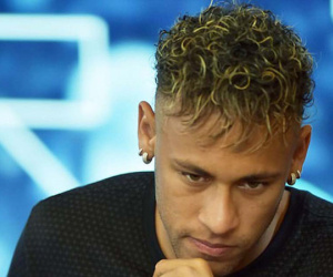 Neymar sắp đến PSG với giá kỷ lục