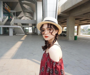 Nữ sinh 10X chuyên Anh ước mơ thành người mẫu chuyên nghiệp