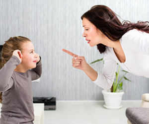 8 thói quen nếu bố mẹ không bỏ, đừng hỏi vì sao con trẻ trở nên chậm phát triển