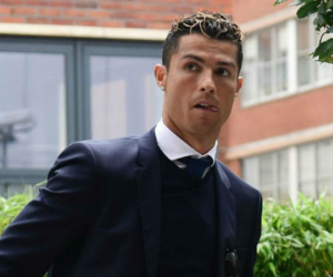 Cristiano Ronaldo trình diện tòa án Madrid
