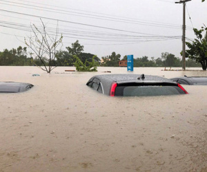 Loạt ảnh đáng sợ về thảm cảnh ngập lụt đang khiến người dân Thái Lan khốn đốn