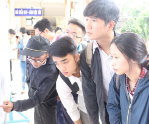 “Sốc” vì điểm chuẩn vào đại học năm nay