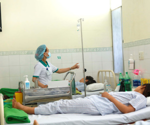 46 du khách Lào bị ngộ độc, nhà hàng bị phạt 25 triệu đồng