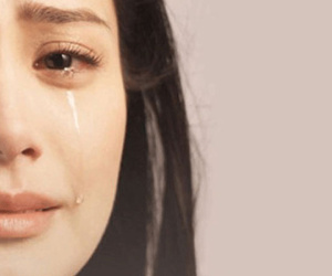 Cha mẹ thiên vị chị gái khiến tôi đau khổ