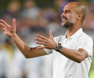 Guardiola giận điên với sếp lớn Man City
