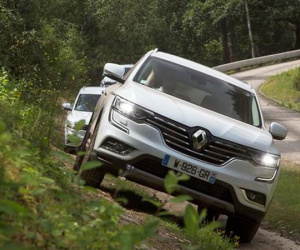 Renault Koleos 4WD 2017 có giá 1,07 tỷ đồng
