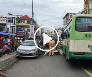 Video: Camera ghi lại cảnh tài xế ô tô mở cửa khiến cô gái chết tức tưởi