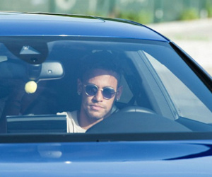Barca cho phép Neymar tự do đàm phán với PSG