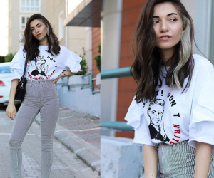 Phối đồ linh hoạt cùng mẫu áo thun đơn giản