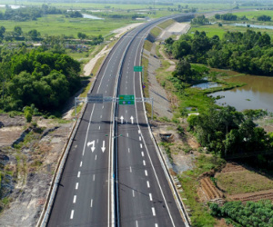 Thông xe đoạn cao tốc hơn 18 nghìn tỷ đầu tiên ở miền Trung