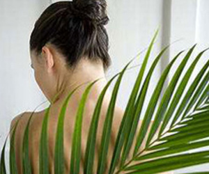 Tiết dịch sinh dục quá nhiều: Giàu vẫn mắc “cái eo”