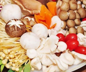 Trước khi ăn nấm, nếu phát hiện dấu hiệu sau đây cần tuyệt đối tránh xa