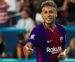 PSG mất nửa tỷ euro để chiêu mộ Neymar