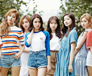 TWICE sẽ tới Việt Nam vào cuối tháng 8