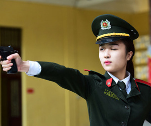 Vì sao điểm chuẩn trường công an, quân đội vượt 30?