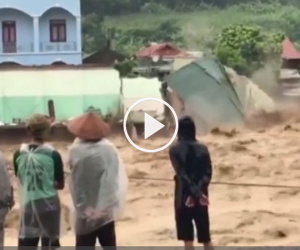 Video: 3 người chết, 46 căn nhà bị cuốn trôi trong lũ quét Sơn La