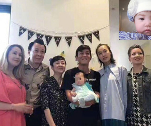 Trần Quán Hy lần đầu chia sẻ hình ảnh "con gái rượu" của anh và bạn gái người mẫu Victoria's Secret