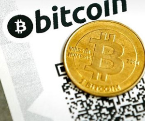 Giá tiền ảo Bitcoin lập kỷ lục hơn 3.300 USD
