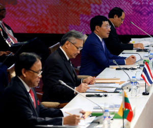 Trung Quốc và ASEAN thông qua dự thảo khung COC
