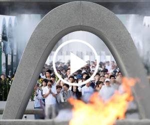 Video Nhật tưởng niệm 72 năm Hiroshima bị ném bom nguyên tử