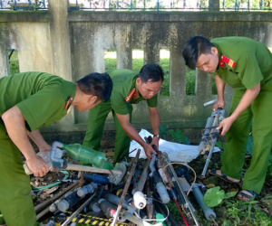 Hàng chục khẩu súng tự chế được tịch thu và tiêu hủy