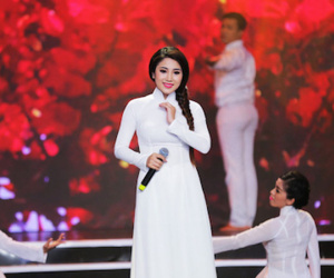 Khoảng 15.000 thí sinh đổ về Sài Gòn thi hát Bolero