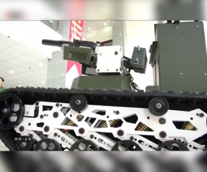 Việt Nam chế tạo robot chiến đấu sánh ngang Nga