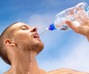 Uống nước kiểu này nguy hiểm vô cùng: Nhiều người đã tử vong hoặc nguy kịch!