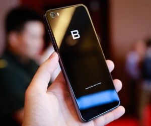 5 smartphone có cấu hình như Bphone 2017
