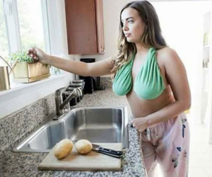 Đây chắc chắn là kiểu áo nịt ngực kỳ cục nhất quả đất!