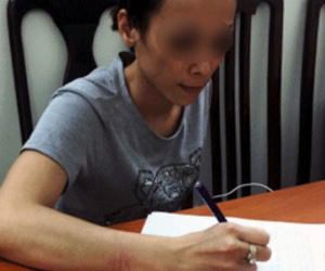 Mẹ của bé trai 1 tuổi bị bạo hành: Không muốn đưa con vào trại nếu phải thi hành án