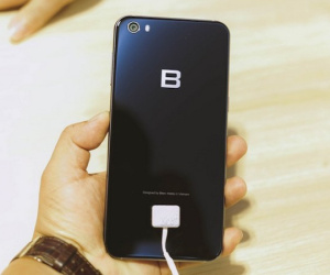 Những câu hỏi được đặt ra sau sự kiện trình làng BPhone 2017