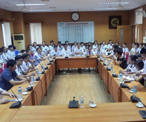 Vụ 8 người chạy thận tử vong: Cách chức giám đốc bệnh viện 1 năm