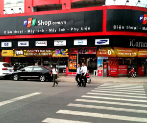 FPT bán 30% vốn FPT Retail cho Dragon Capital và VinaCapital