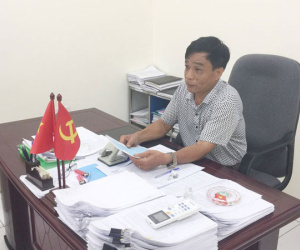 Kiểm điểm Chủ tịch xã ở Hà Nội phê bình cả gia đình trong lý lịch tân sinh viên