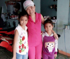 Thưởng "nóng" nữ công nhân nghèo trả lại chiếc ví có tiền triệu