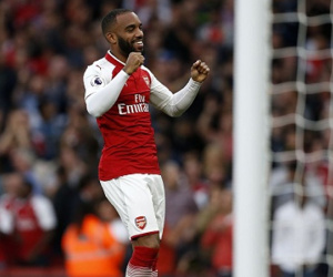 Bom tấn của Arsenal đi vào lịch sử Premier League