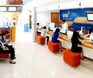 Chính phủ yêu cầu tiếp tục giảm lãi suất cho vay