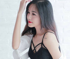 Thí sinh Miss Teen "gây sốt" vì thân hình quá nóng bỏng