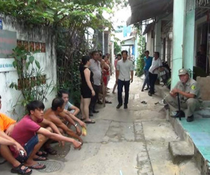Mở cửa nhà, mẹ chết lặng phát hiện con trai tử vong